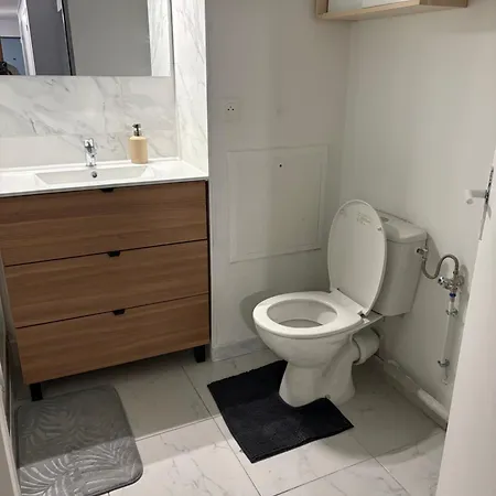 Moderne Situe A 2min De La Gare De Creil